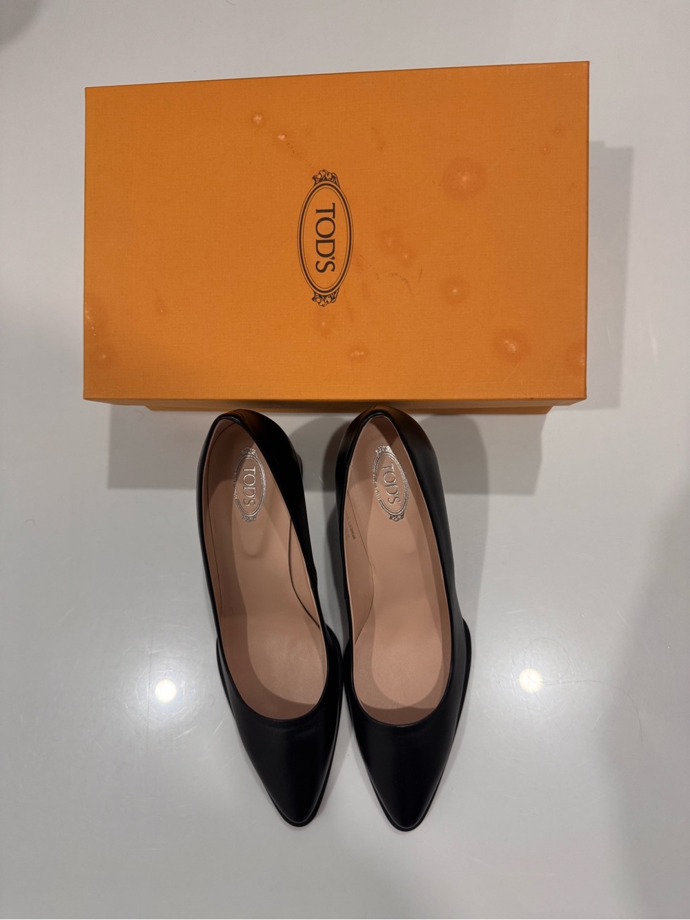 Tod’s Black Leather Pointed Toe Block Heel Pumps New in Box size 38.5